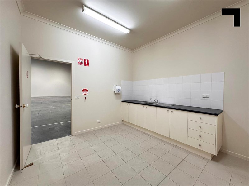 26 Lillee Crescent, Tullamarine