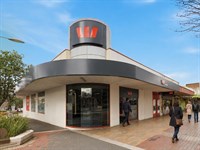 8 & 9/320 Hampshire Road, Sunshine
