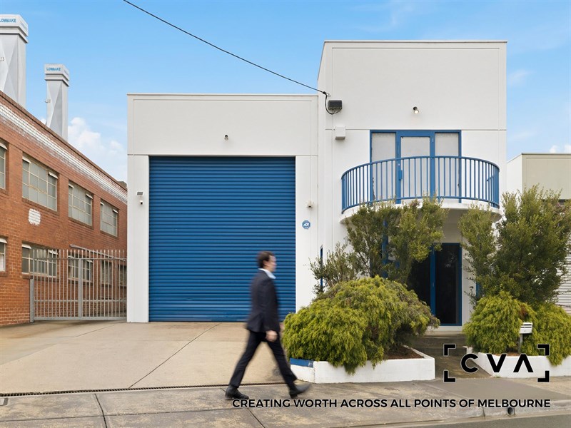 14 Stirling Crescent, Surrey Hills