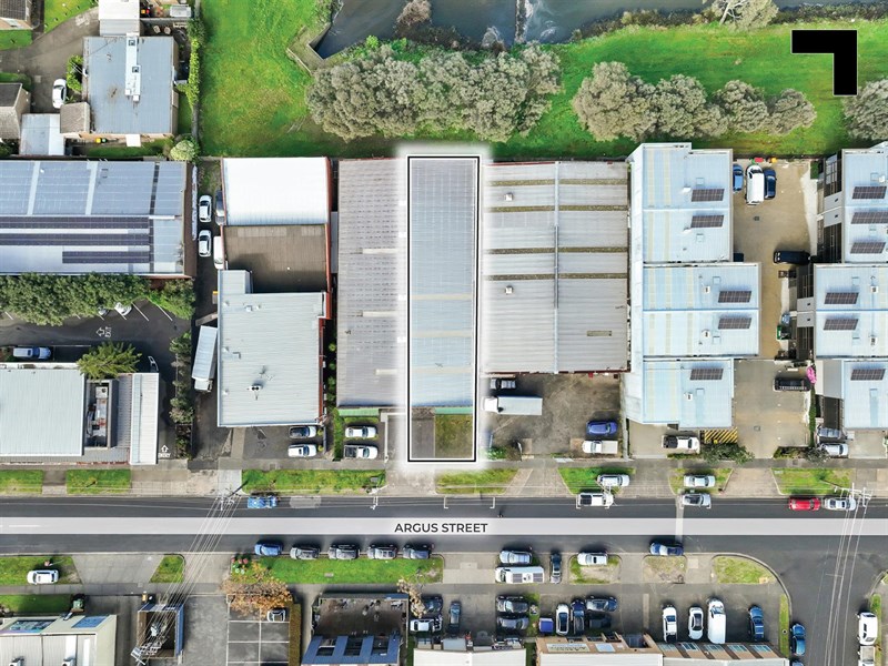 2/144 Argus Street, Cheltenham