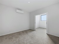 2/144 Argus Street, Cheltenham
