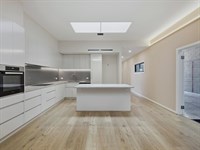 2/144 Argus Street, Cheltenham