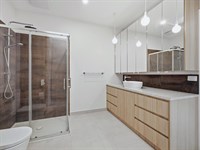 2/144 Argus Street, Cheltenham