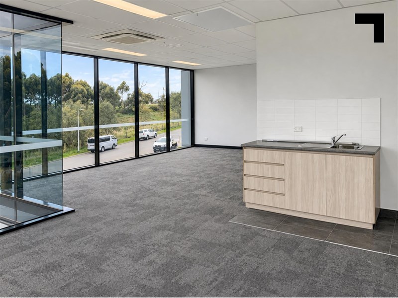 2/24 Rockfield Way, Ravenhall