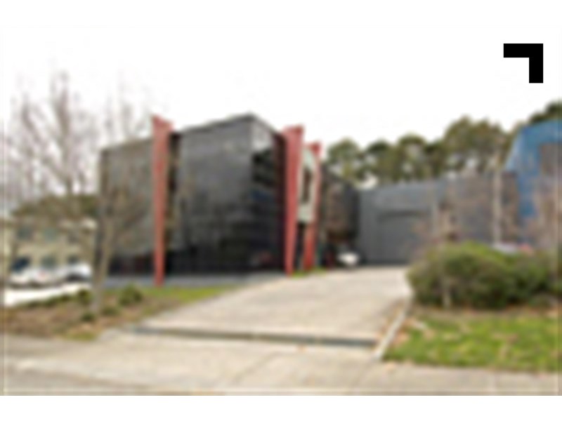 11 Redland Drive, Mitcham