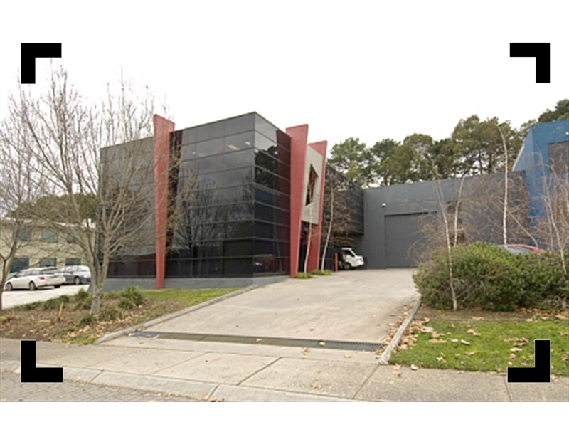 11 Redland Drive, Mitcham