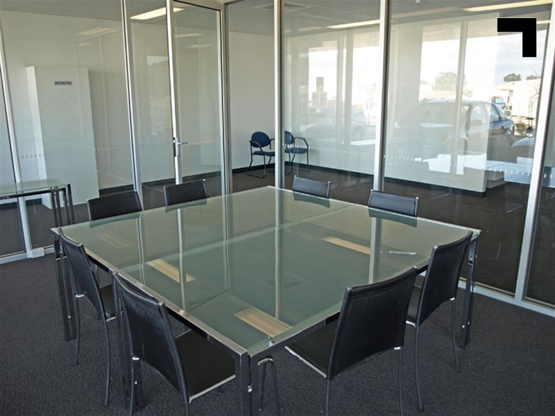 18 Corporate Boulevard, Bayswater