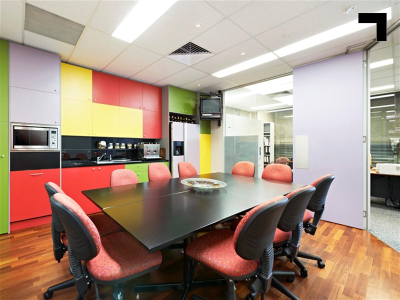 8/796 High Street, Kew East