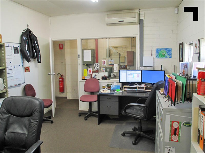 152 Cowper Street, Footscray