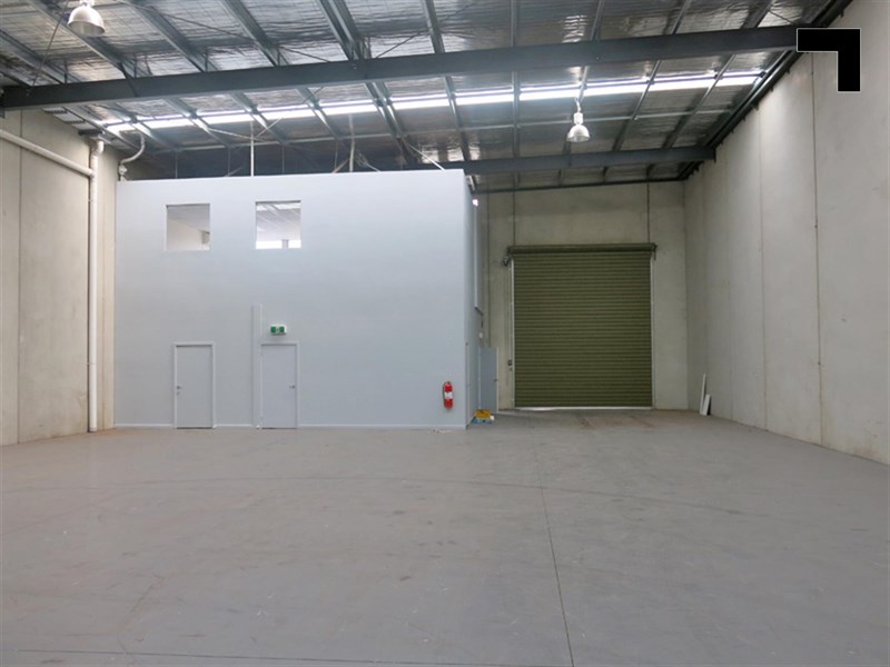 3/7 West Court, Derrimut